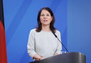 Annalena Bärbock, Federal Foreign Minister, photographed during a press conference in Berlin, 09.04