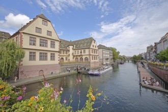 Musée historique, historical museum, Ill, river with boat traffic, sightseeing, tourism, city tour,