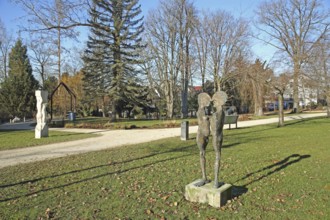 Sculpture Maskenpaar I by Karl Ulrich Nuss 2019, bronze sculpture, modern art, couple, pair, male,