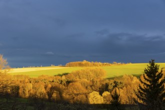 Dramatic evening sky over the Alte Poststraße between Possendorf and Golberode in the