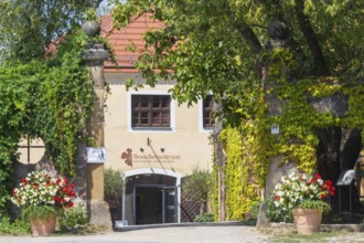 The idyllic, listed Hoflößnitz is a jewel of Saxony's wine-growing landscape and the first and only