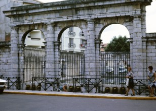 Fontaine Chaude de la Nehe, Dax, Landes, France 1973