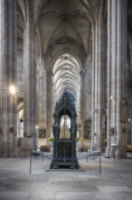 Interior view of St Sebald's tomb by Peter Vischer, nave, St Sebald, St Sebald's Church, Nuremberg,