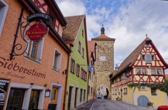 Spitalgasse and Siebersturm in the old town centre of Rothenburg ob der Tauber. Rothenburg,