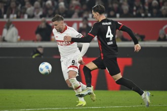 Duel, action Ermedin Demirovic VfB Stuttgart (09) against Robin Koch Eintracht Frankfurt SGE (04)