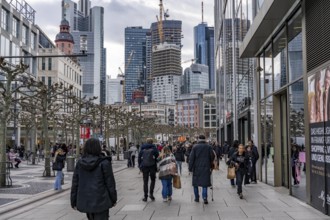 Zeil shopping street, skyline of Frankfurt am Main, at the Hauptwache, Hesse, Germany, Europe