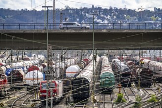 The Hagen-Vorhalle marshalling yard, one of the 9 largest in Germany, is located on the