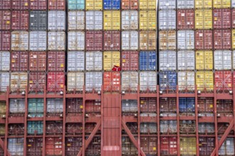 Magleby Maersk container freighter at EUROGATE Container Terminal, Waltershofer Hafen, one of the