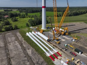 Dorsten, North Rhine-Westphalia, Germany, construction of a wind turbine, the first wind turbine of