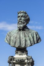 Benvenuto Cellini bust on the Ponte Vecchio, monument, sculpture, culture, Florence, Italy, Europe