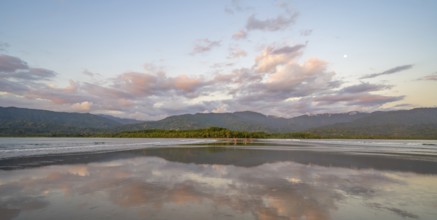 Evening mood, low tide on the beach, Marino Ballena National Park, Puntarenas Province, Osa, Costa