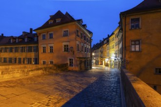 Upper bridge, fruit market, historic old town, blue hour, Bamberg, Lower Franconia, Bavaria,