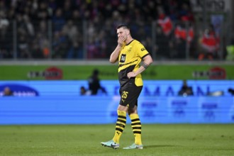 Niklas Suele Borussia Dortmund BVB (25) disappointed, Gesture, Gesture, Voith-Arena, Heidenheim,