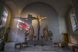 Chancel with figures of saints, Church of St John the Baptist, Siegen, North Rhine-Westphalia,