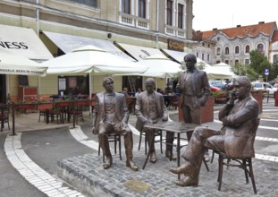 Romania, Kreisch region, Oradea, Grosswardein, group of statues in the pedestrian zone, Cala