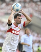 Pascal Stenzel VfB Stuttgart (15) Throw-in, Action, MHPArena, MHP Arena Stuttgart,