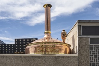 Copper brewing kettle with the inscription Brauerei Gold Ochsen, Ulm, Baden-Württemberg, Germany,