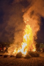 Dunning fire at a rally of farmers and farmers because of the federal government's plans to cut