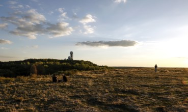 Evening mood at Drachenberg with view to Teufelsberg, Berlin, 23/08/2022