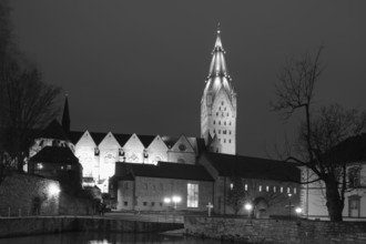 Paderborn Cathedral, St Liborius, night shot, Paderborn, Westphalia, North Rhine-Westphalia,