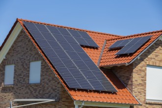 New detached house with photovoltaic system