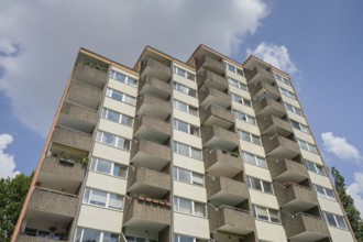 Residential building, prefabricated building, Loewenhardtdamm, Tempelhof, Berlin, Germany, Europe