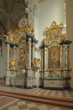 Baroque altars with decorations, interior view, arts and crafts, magnificent, stucco decoration,