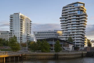 Modern residential building on Strandkai, Marco Polo Tower, Überseequartier, Hafencity, Hamburg,