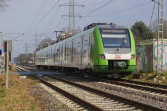 S-Bahn S4, train, Dortmund, Ruhr area, North Rhine-Westphalia, Germany, Europe