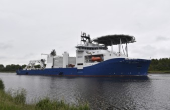 Ship, special ship, cable-laying ship NKT Victoria travelling through the Kiel Canal, Kiel Canal,