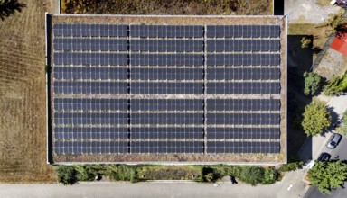 Solar cells of a photovoltaic system on the roof of a building, Berlin, 29.08.2024., Berlin,