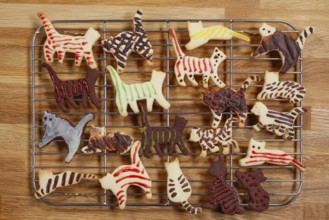 Swabian cuisine, Swabian Christmas biscuits, cookie cutters, shortbread biscuits, cat figures,