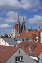 Roofs with the towers of St Peter's Cathedral, Regensburg, Upper Palatinate, Bavaria, Germany,