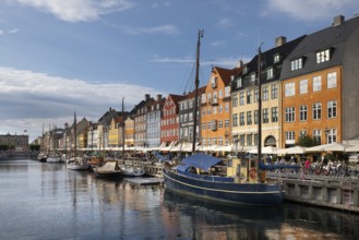 Nyhavn, in the Frederiksstaden district, harbour district with houses over 300 years old, moored