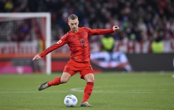 Joshua Kimmich FC Bayern Munich FCB (06) Action on the ball Allianz Arena, Munich, Bavaria,