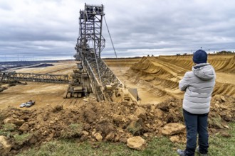 Opencast lignite mine Garzweiler 2, bucket wheel excavator 261 excavating the surface, near the