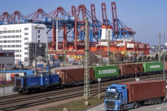 Port of Hamburg, Waltershofer Hafen, container ships, goods train with containers and container