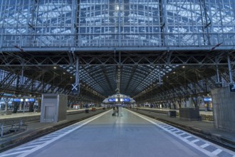 3-day strike by the railway union GDL, only very few local and long-distance trains run, empty