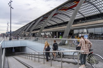 New bicycle car park at Amsterdam Central Station, IJboulevard, space for around 4000 bicycles,