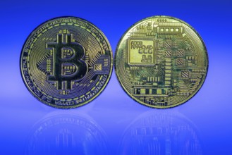 Bitcoin, cryptocurrency, symbol coin, optical placeholder for the digital currency, front and back,