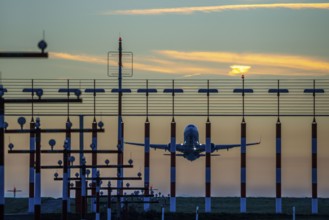 Düsseldorf International Airport, DUS, take-off and landing runway, aircraft taking off, Runway