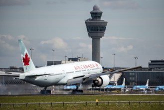 Amsterdam Shiphol Airport, AMS, aircraft approaching Kaagbaan, runway, terminal building, air