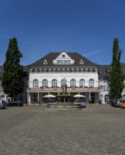 Houses on the market square, inn, hotel, restaurant, Mintrops Stadt Hotel Margarethenhöhe, in the