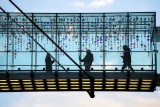 Christmas market in Dortmund, Hansaplatz, view from a pedestrian gallery between 2 department