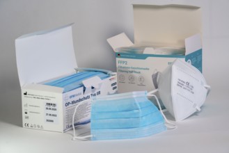 Packs of FFP2 protective masks and surgical face masks, face masks, with CE marking