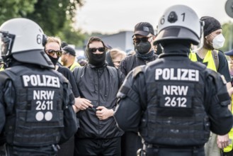 Demonstration against the AFD party conference in Essen, blockade of Alfredstraße, bridge over the