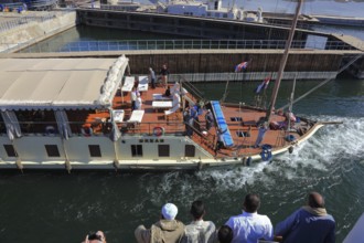 Entrance to the ship lock at Esna on the Nile, Egypt, Africa