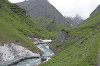 Path to the Clara Hut in Umbaltal, Hohe Tauern National Park, Austria, Europe