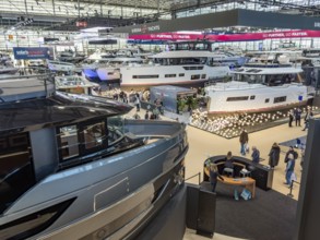 View from elevated position in exhibition overview of exhibition hall public fair fair boot