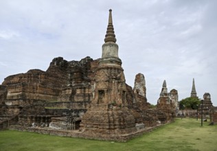 Ruined temple in Wat Mahathat, Temple of the Great and Holy Relic, Ayutthaya, Ayutthaya Province,